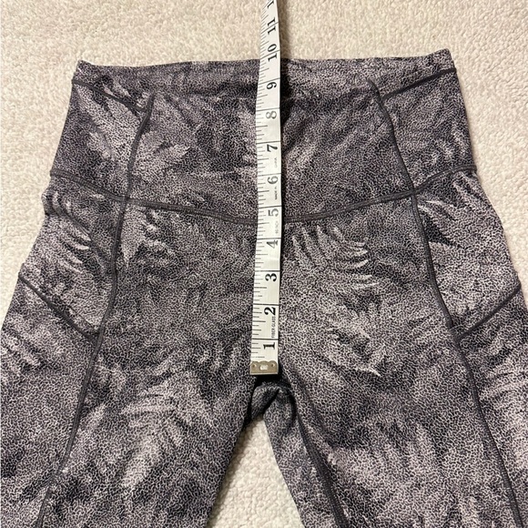 Lululemon Fast & Free 7/8 Tight Leggings Kindred Spirit Alpine White Multi - Picture 9 of 14